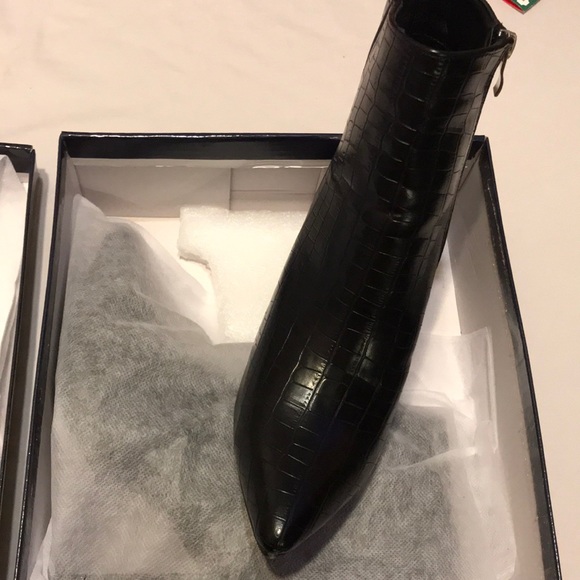 Trendy heel booties faux crocodile pattern - Picture 6 of 7